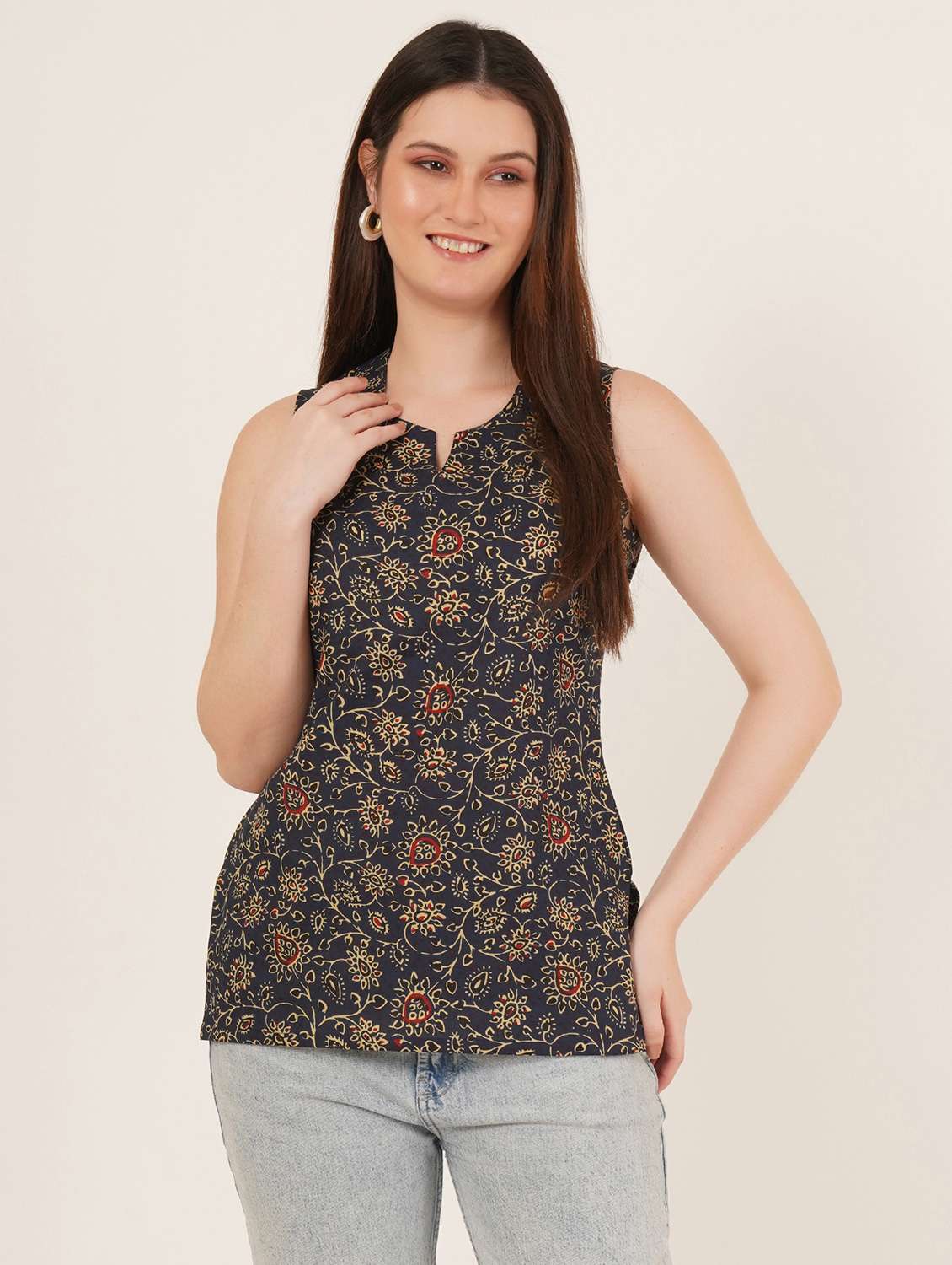 women printed sleeveless straight kurti - 22084182 - Zoom Image - 0