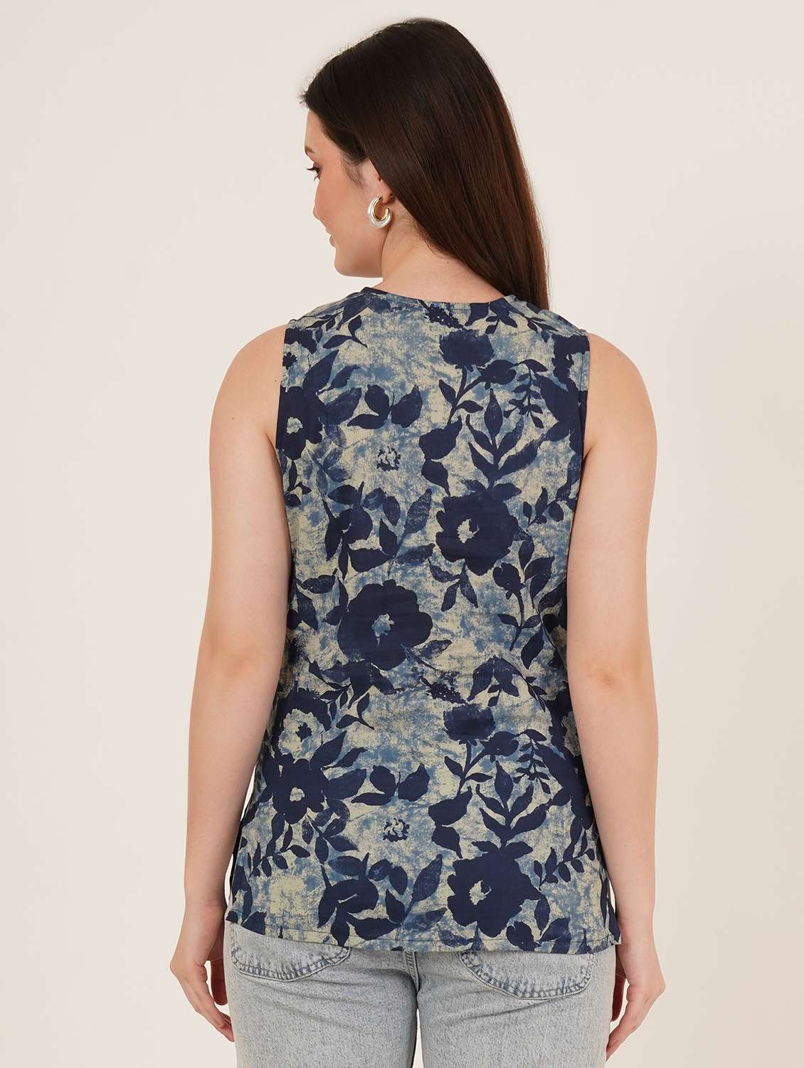 women floral printed sleeveless straight kurti - 22084185 -  Standard Image - 3