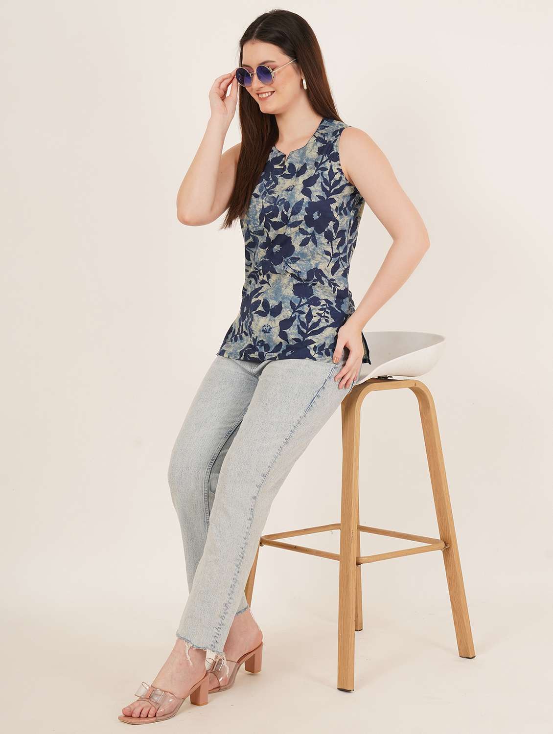 women floral printed sleeveless straight kurti - 22084185 -  Standard Image - 8