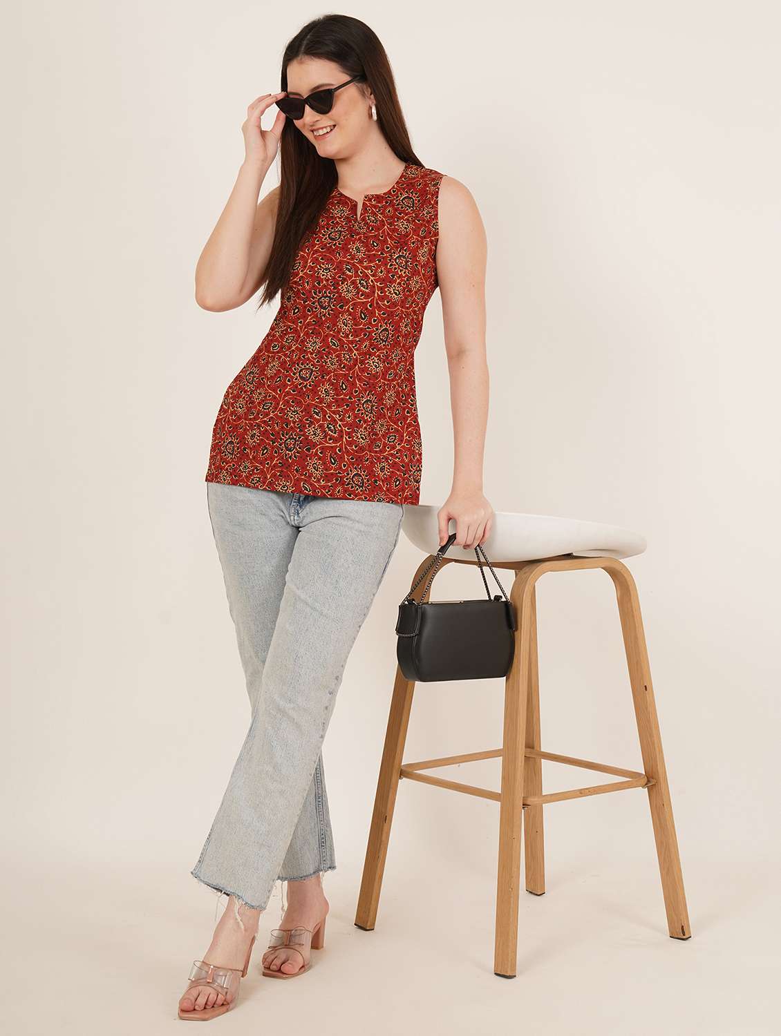 women printed sleeveless straight kurti - 22084186 -  Standard Image - 5