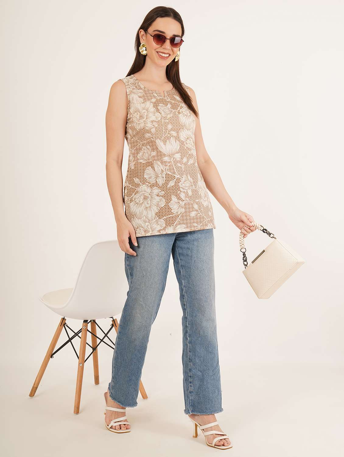 women floral printed sleeveless straight kurti - 22084192 -  Standard Image - 5