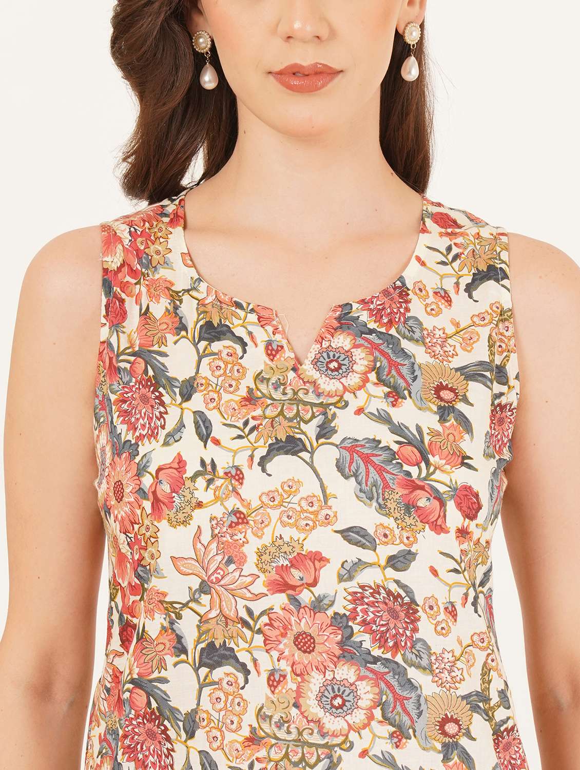 women floral printed sleeveless straight kurti - 22084198 - Standard Image - 3