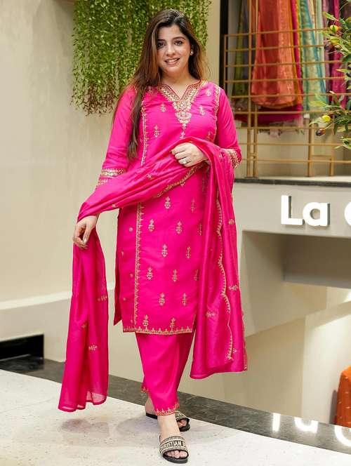 women embroidered three quarter sleeve kurta pant with dupatta set - 22084529 - Standard Image - 0