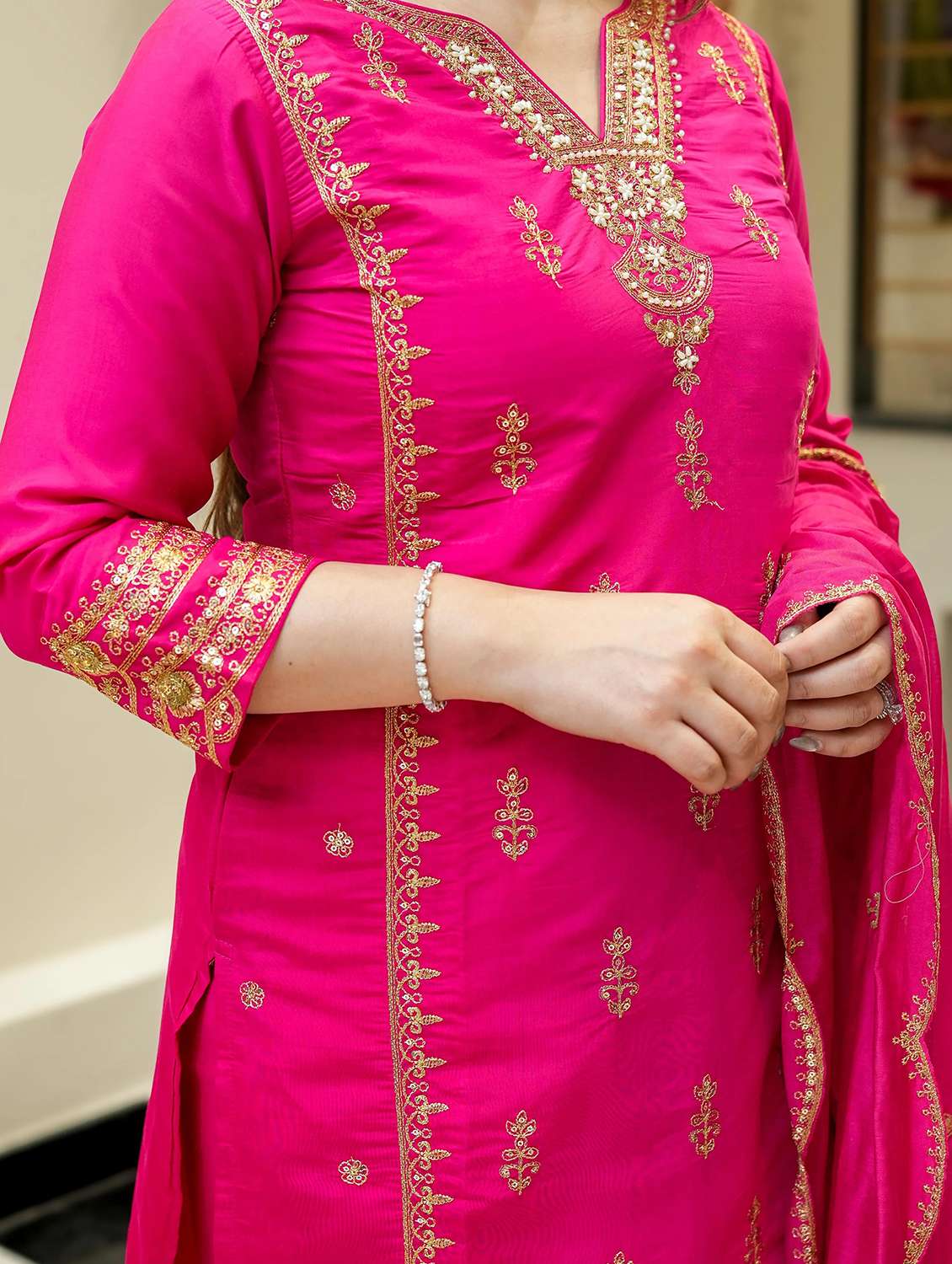women embroidered three quarter sleeve kurta pant with dupatta set - 22084529 - Standard Image - 5