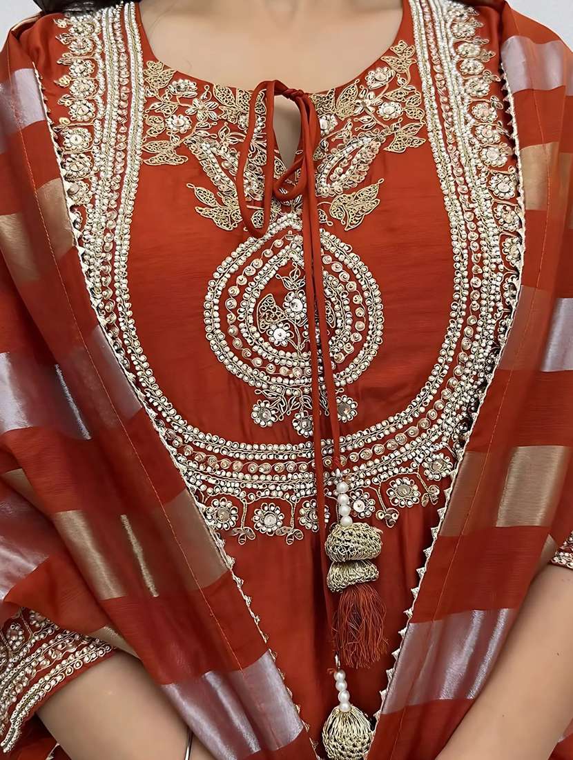 women embroidered three quarter sleeve kurta pant with dupatta set - 22084532 - Standard Image - 3