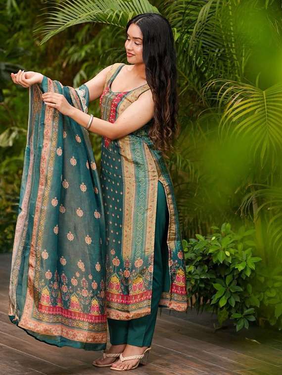 women printed sleeveless kurta pant with dupatta set - 22084534 - Standard Image - 3