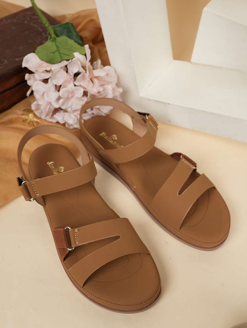 women solid back strap wedge