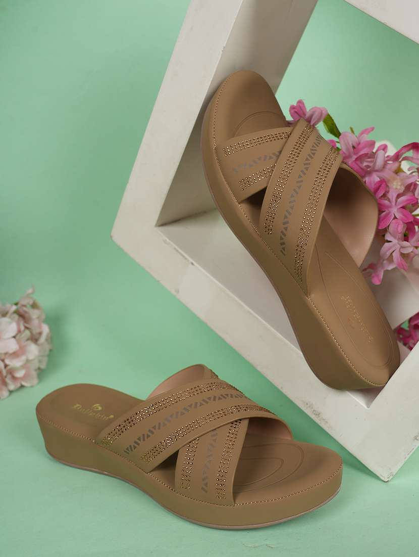 women solid slip on wedges - 22084631 - Zoom Image - 0