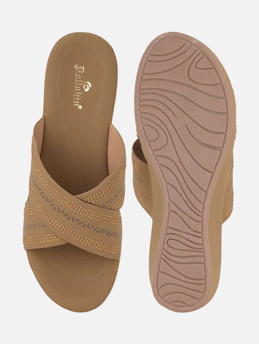 women solid slip on wedges - 22084631 - Standard Image - 5