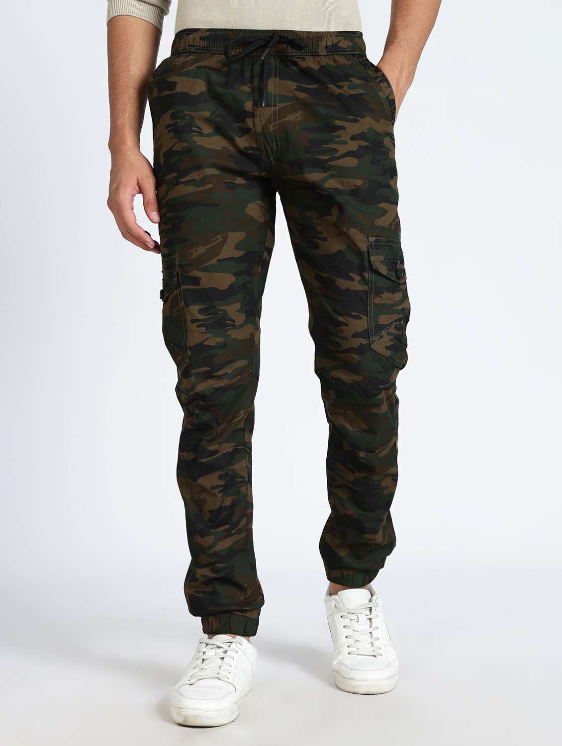 men camouflage mid rise regular fit jogger