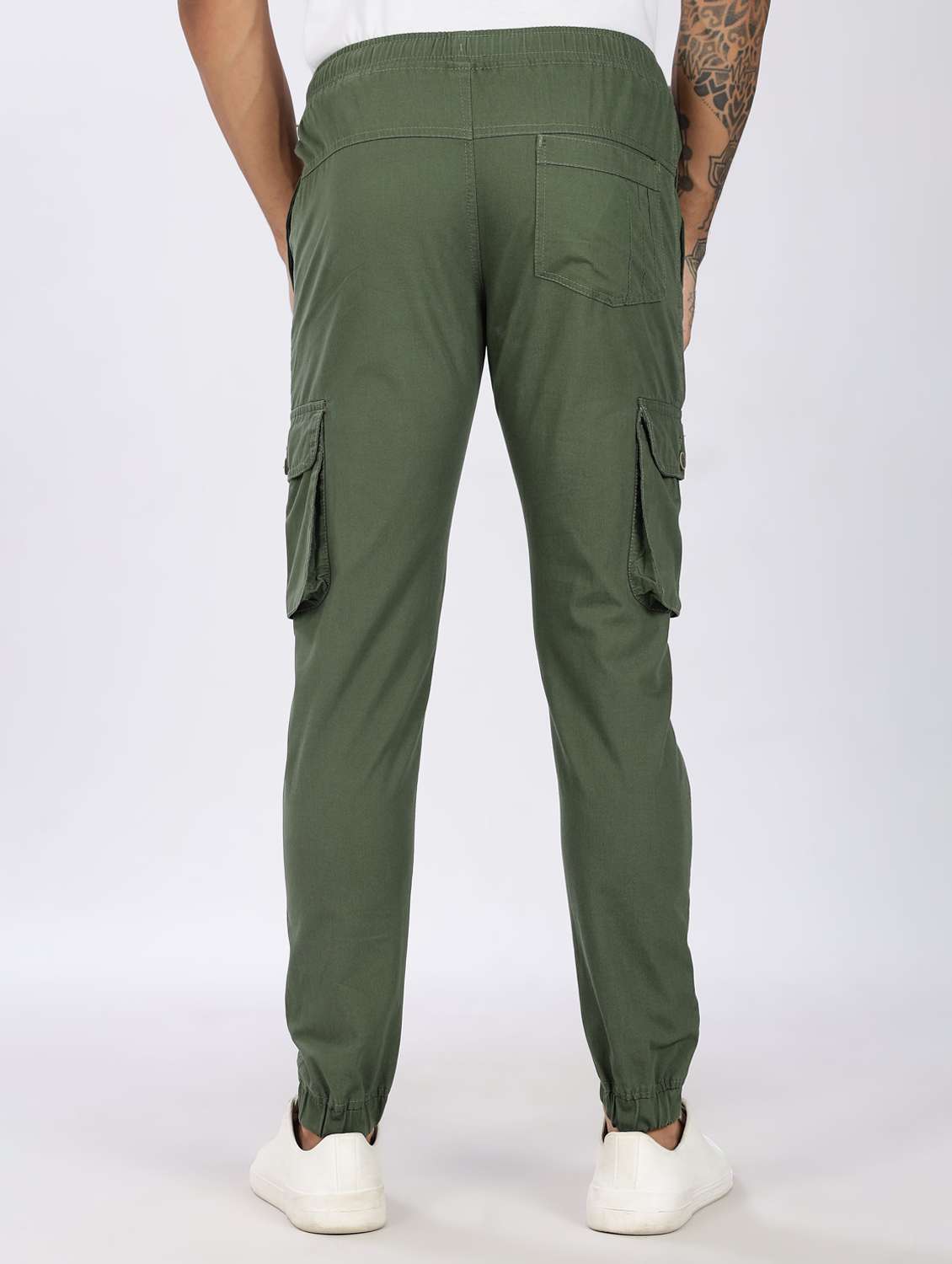 men solid mid rise regular fit jogger - 22084832 - Standard Image - 3