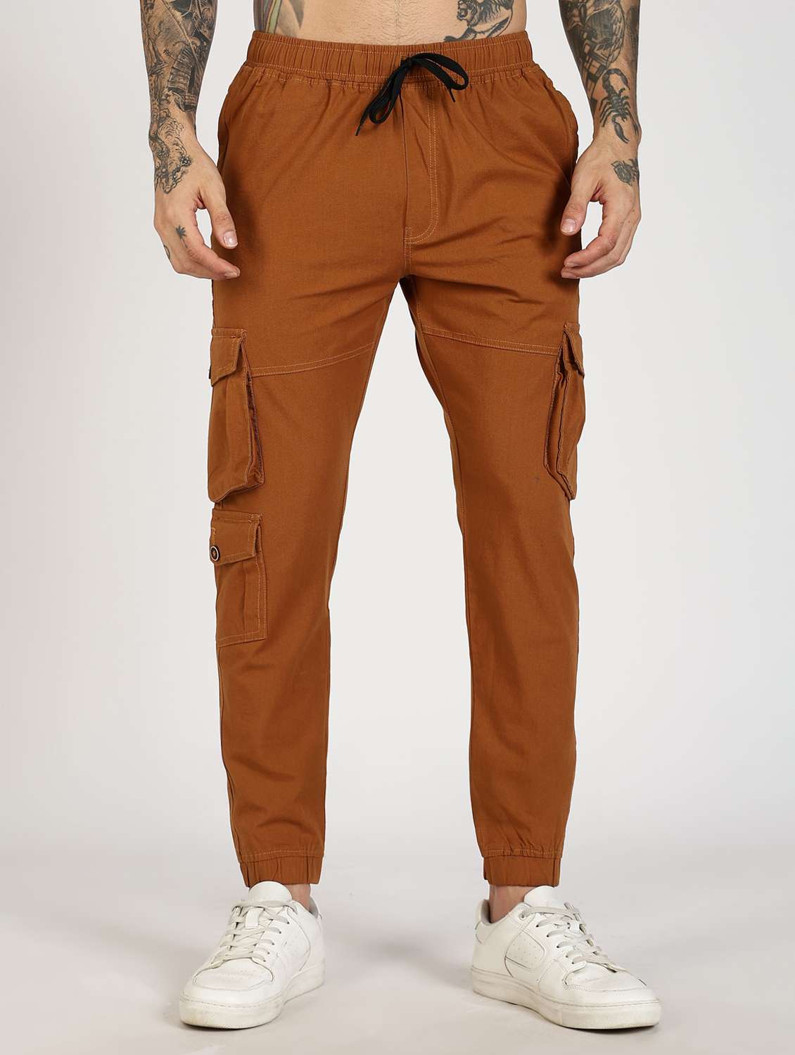 men solid mid rise regular fit jogger