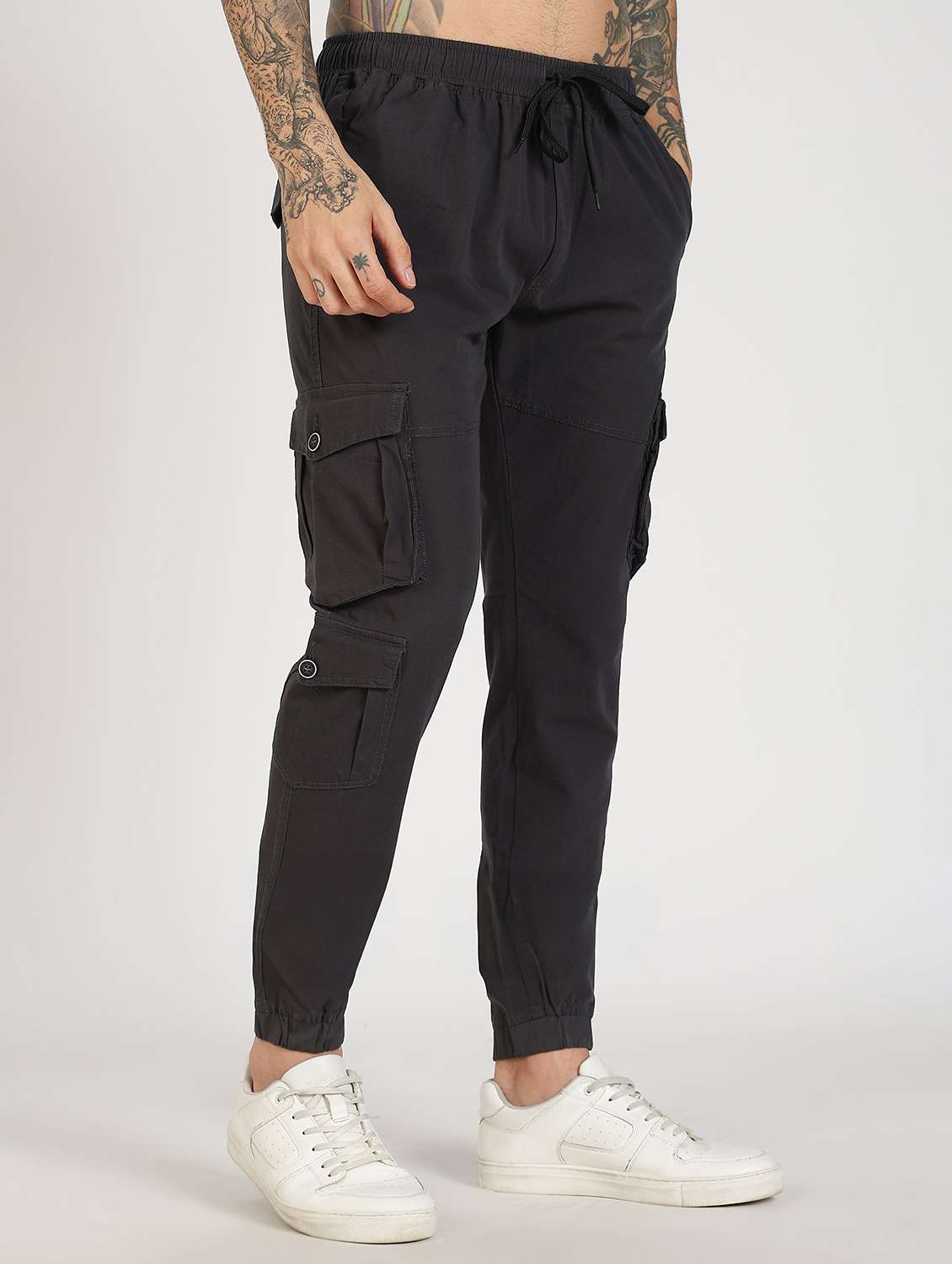 men solid mid rise regular fit jogger