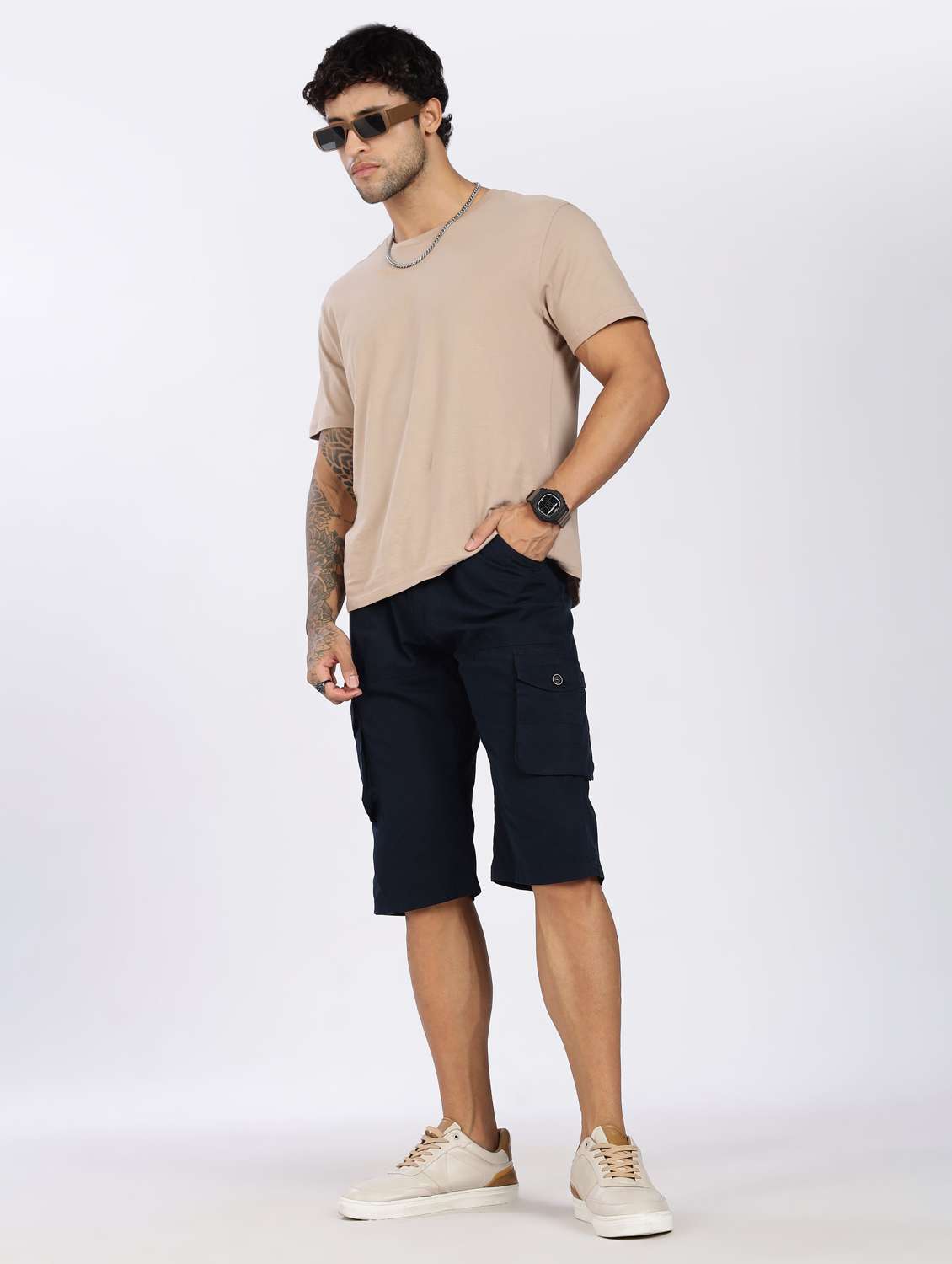 men solid mid rise regular fit three fourth cargo shorts - 22084952 -  Standard Image - 3
