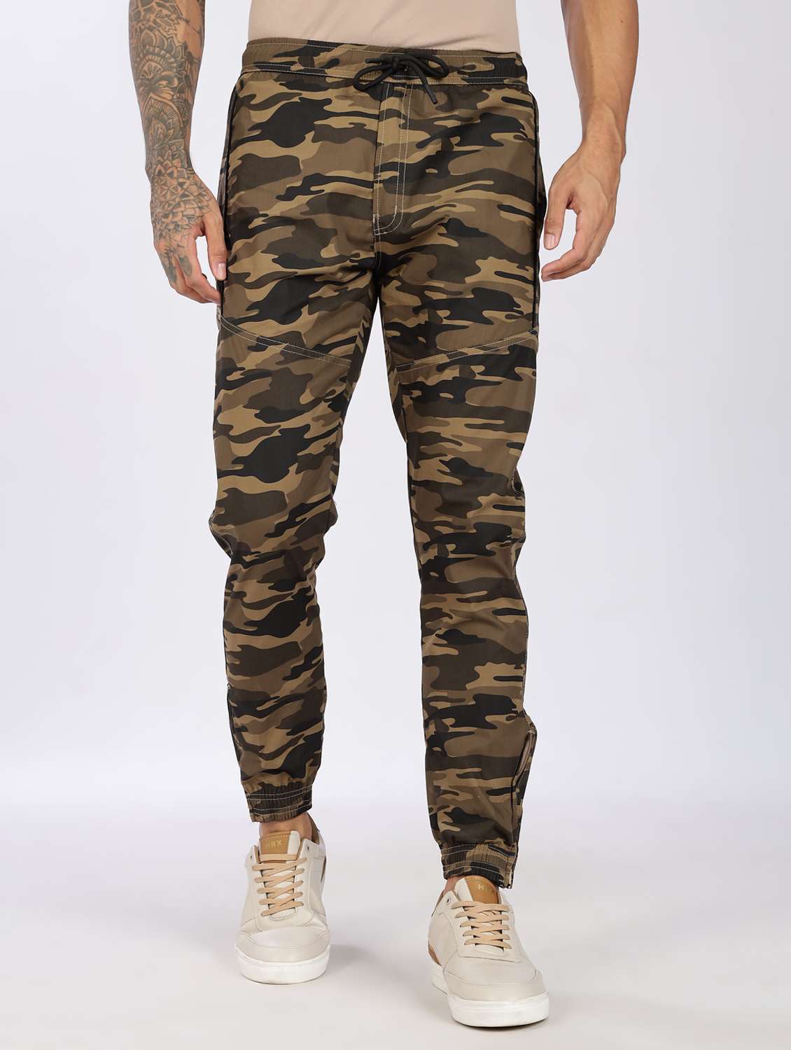 men camouflage mid rise regular fit jogger