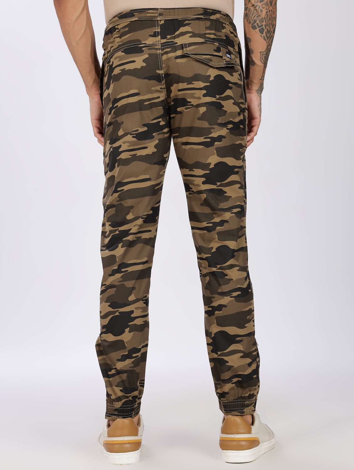 men camouflage mid rise regular fit jogger - 22085053 -  Standard Image - 3