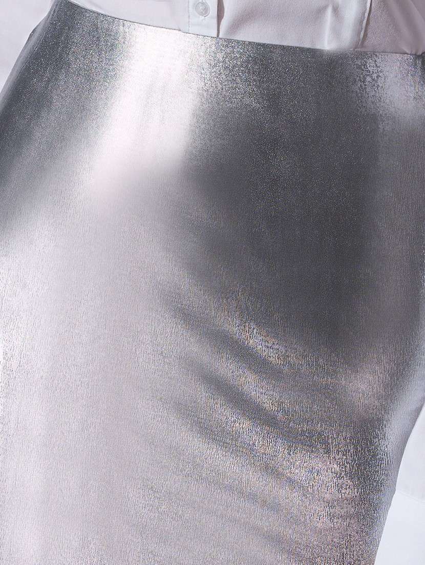 globus women silver mid-rise solid metallic stretchable mini party pencil skirt - 22085176 -  Standard Image - 5