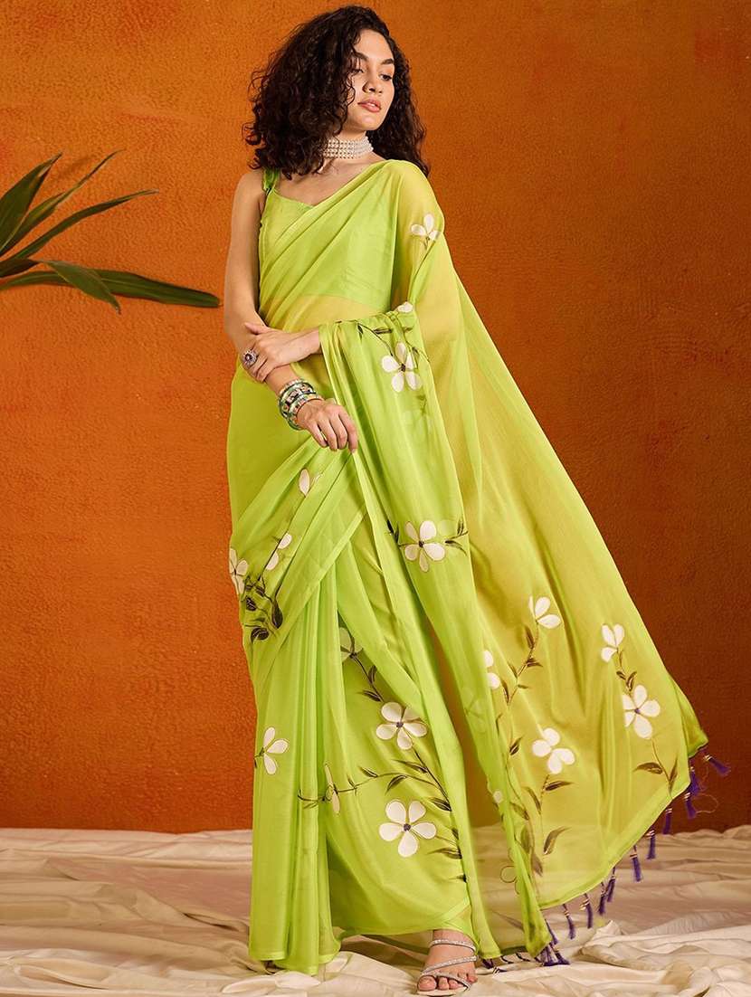 women floral printed saree with blouse - 22085845 - Zoom Image - 0