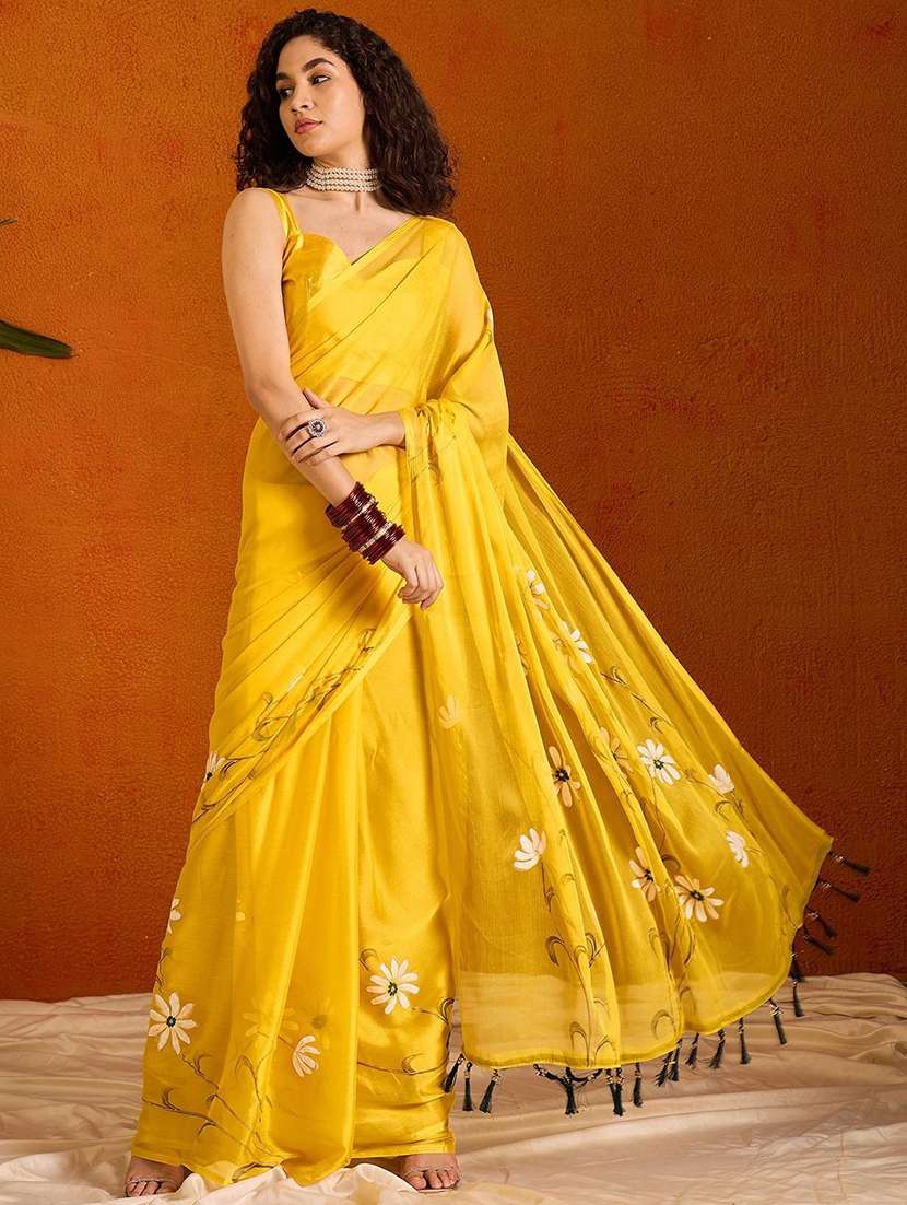 women floral printed saree with blouse - 22085846 - Zoom Image - 0