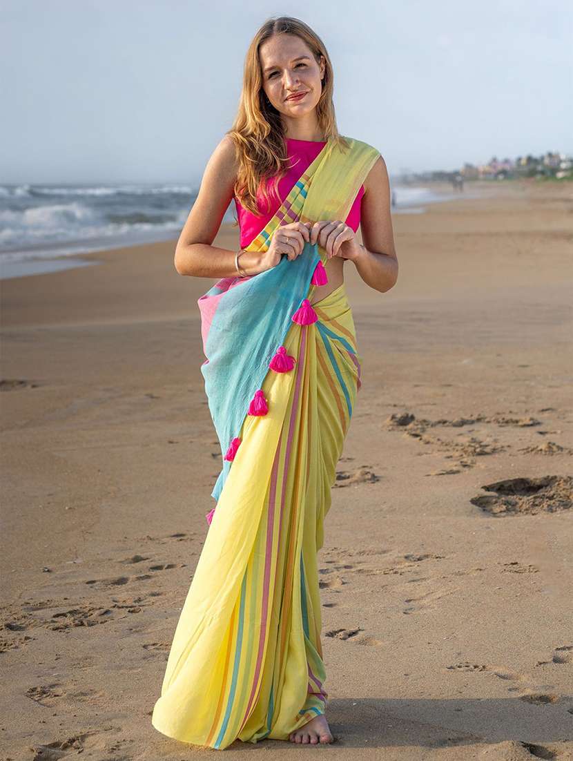 women striped handloom saree with blouse - 22085851 - Zoom Image - 0