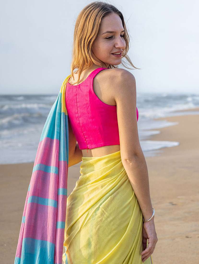 women striped handloom saree with blouse - 22085851 - Standard Image - 5
