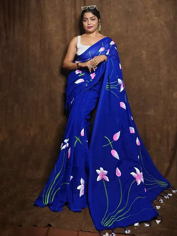 women floral printed saree with blouse