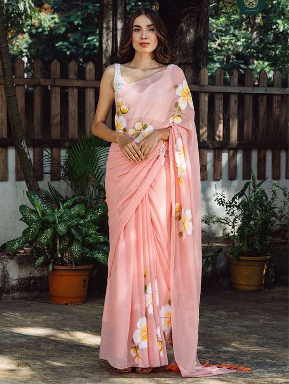 women floral printed saree with blouse - 22085869 - Zoom Image - 0