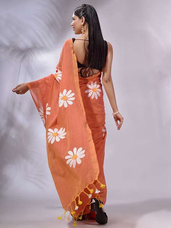 women floral printed saree with blouse - 22085879 - Standard Image - 3