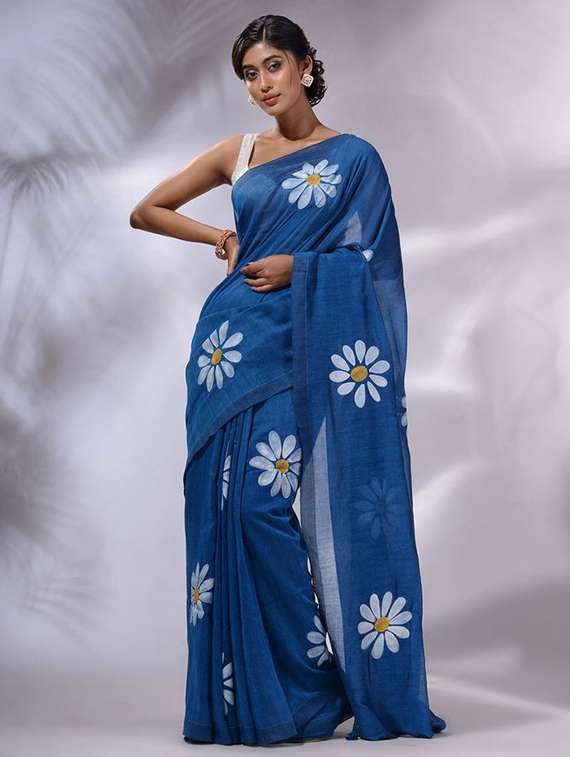 women floral printed saree with blouse