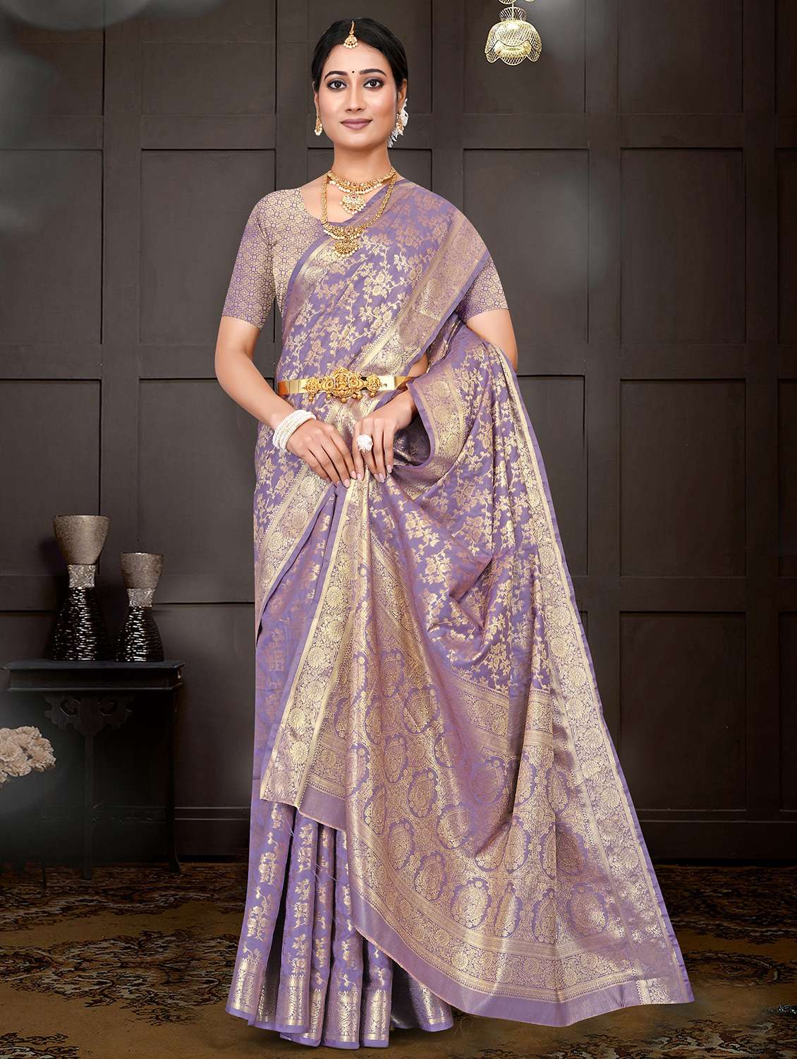 women self design banarasi saree with blouse - 22085906 - Zoom Image - 0