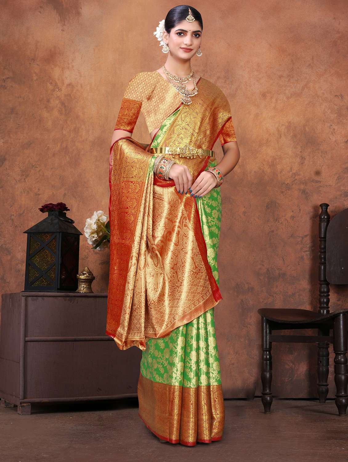women self design kanjivaram saree with blouse - 22085925 - Zoom Image - 0