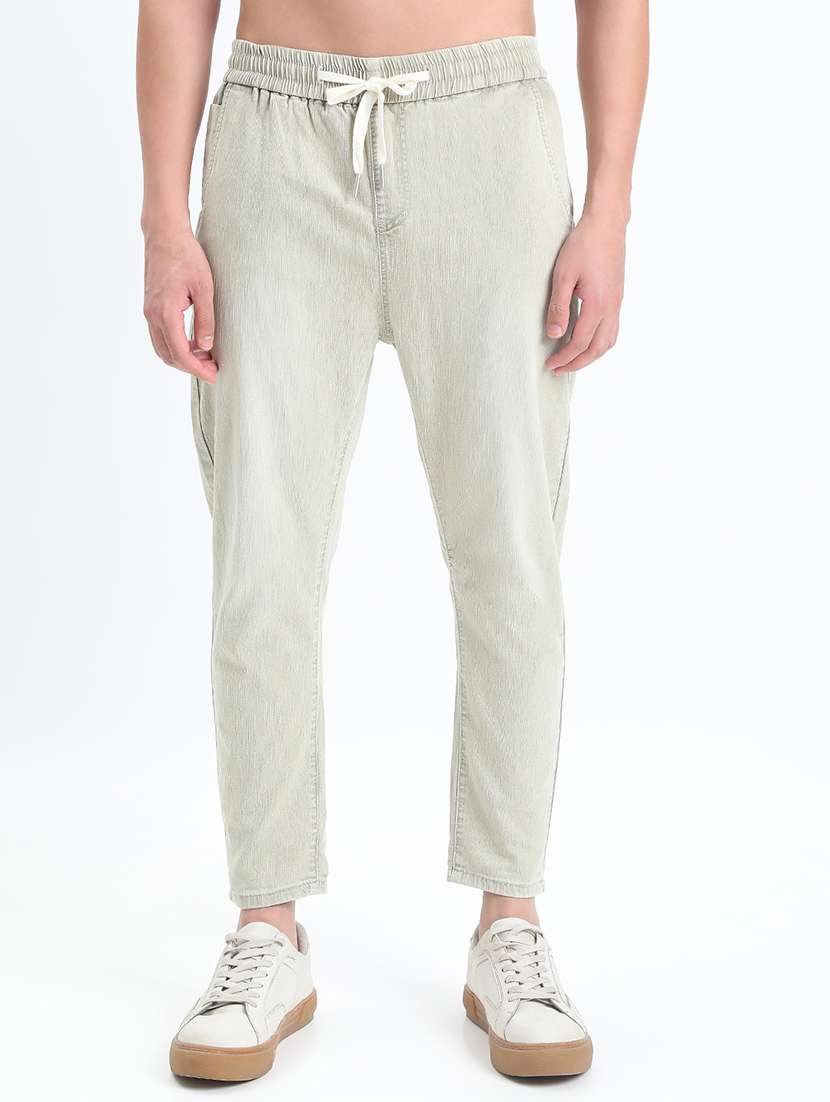 men solid low rise ankle length casual trouser - 22085978 -  Standard Image - 3