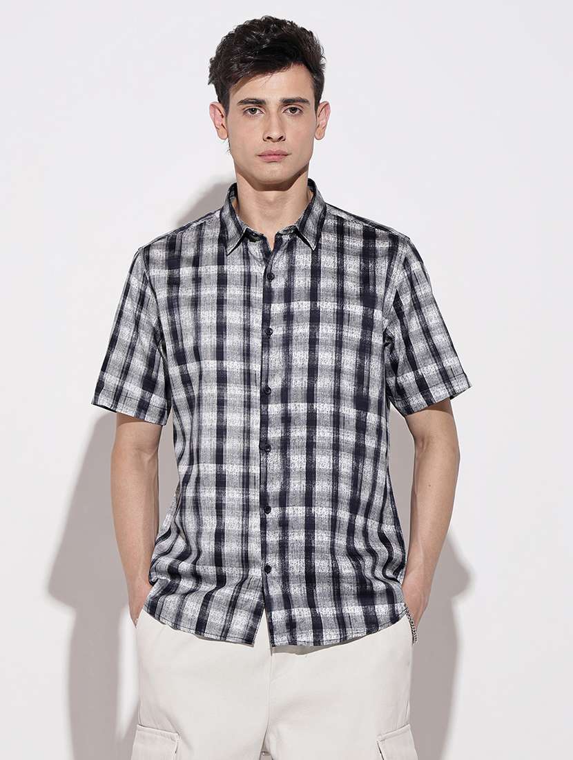 men checkered short sleeve regular fit casual shirt - 22086080 -  Standard Image - 3