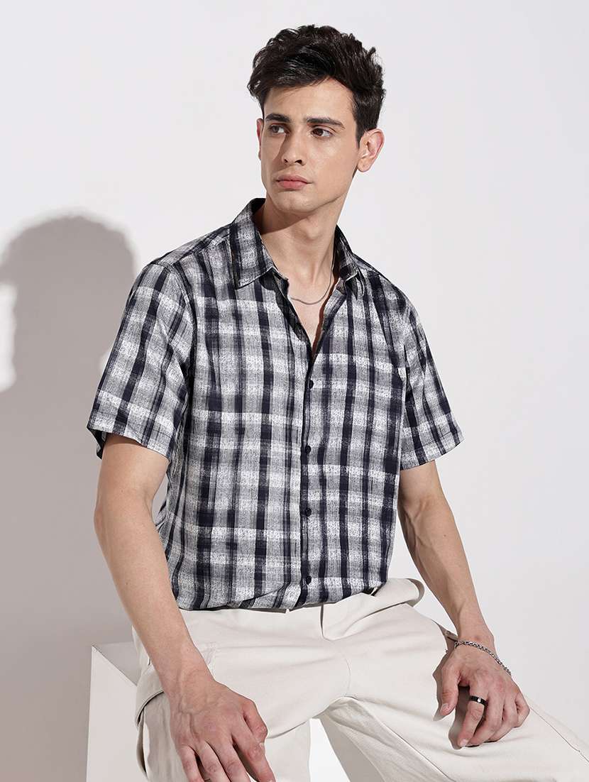 men checkered short sleeve regular fit casual shirt - 22086080 -  Standard Image - 5