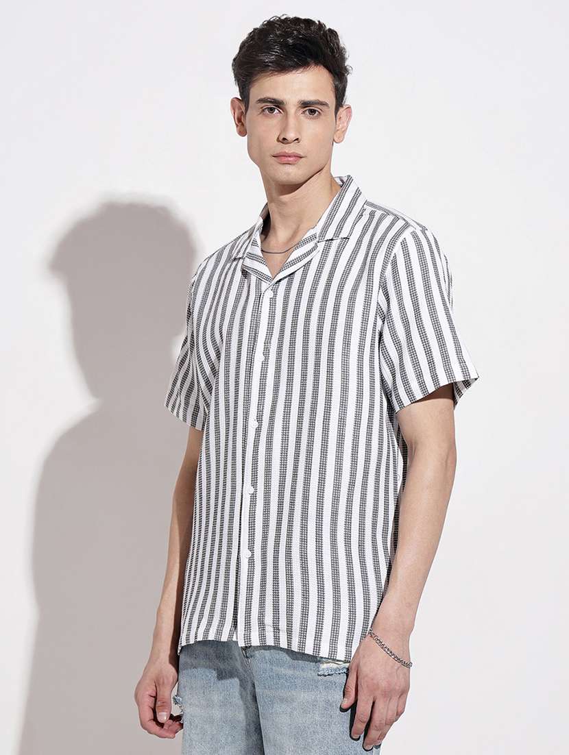 men striped short sleeve loose fit casual shirt - 22086093 -  Standard Image - 3