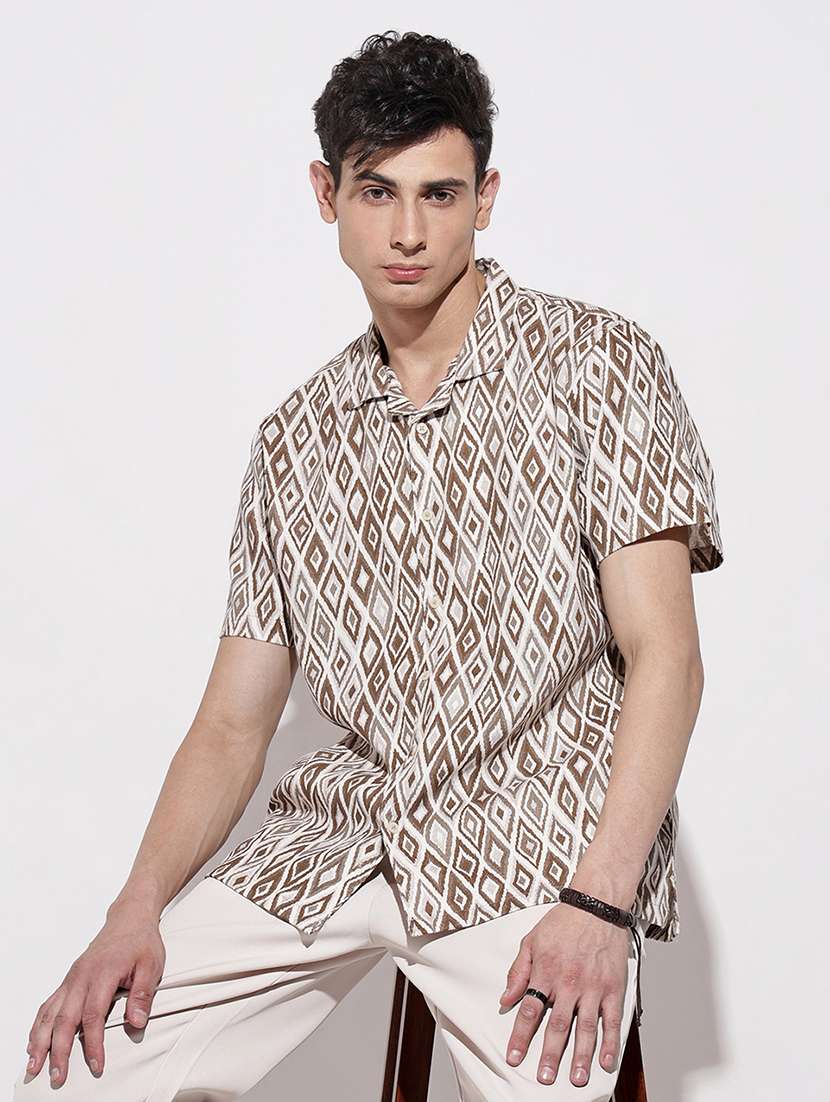 men geometric printed short sleeve loose fit casual shirt - 22086107 -  Zoom Image - 0