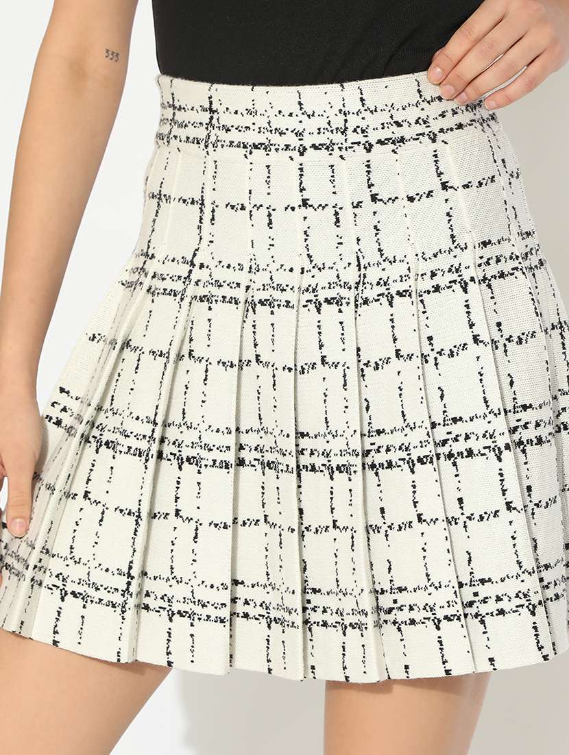 women white  printed high rise pleated skirt - 22086266 -  Standard Image - 5