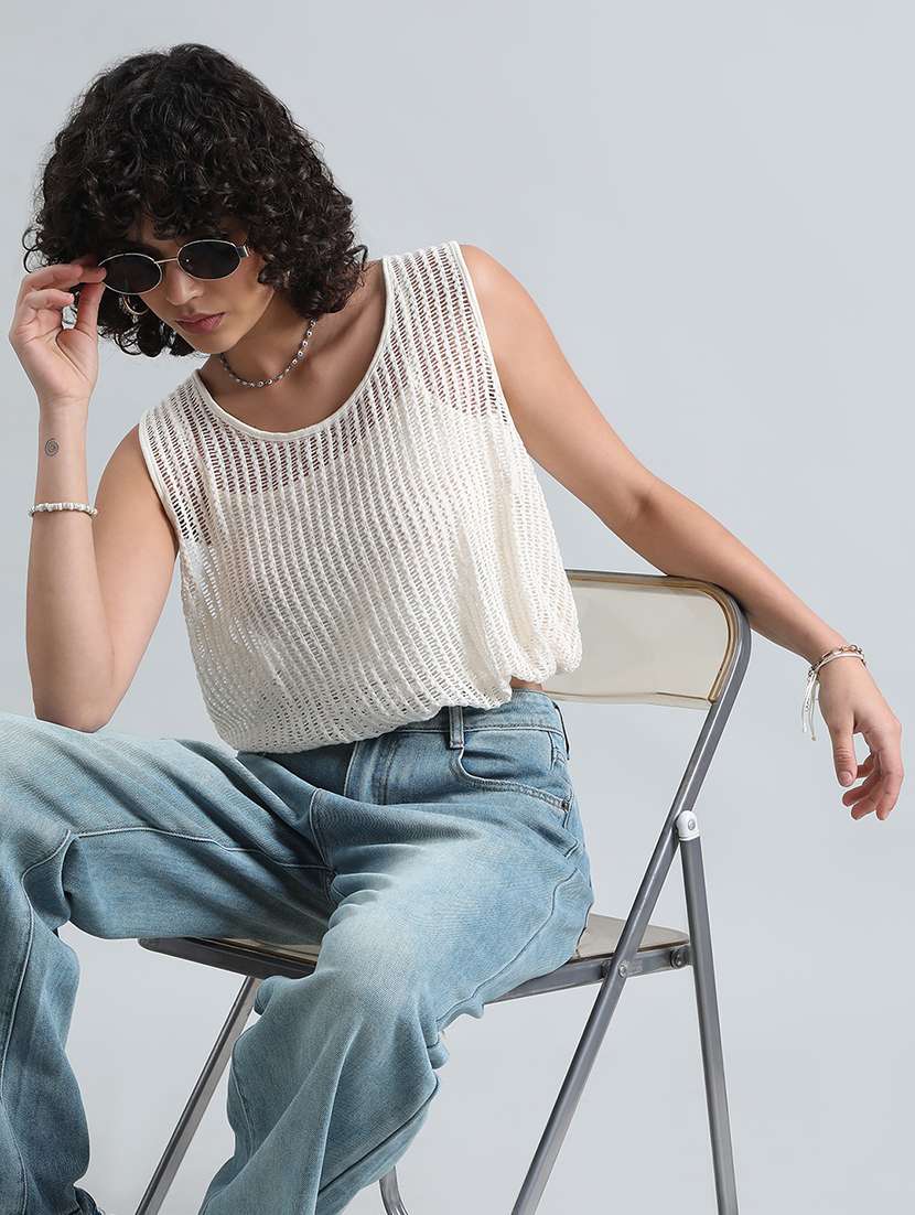 women white solid sleeveless crop top