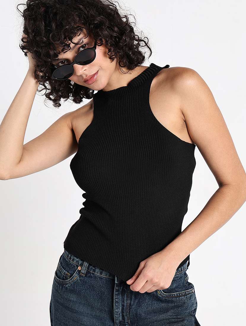 women black solid sleeveless tank top - 22086359 -  Zoom Image - 0
