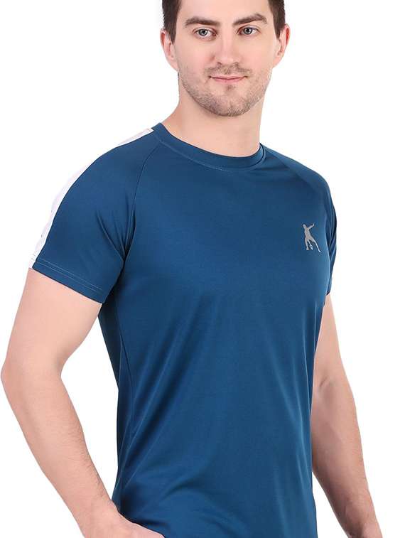 men solid shorts & t-shirt athleisure set - 22086484 - Standard Image - 3