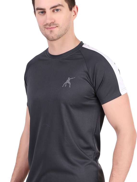 men solid shorts & t-shirt athleisure set - 22086486 - Standard Image - 3