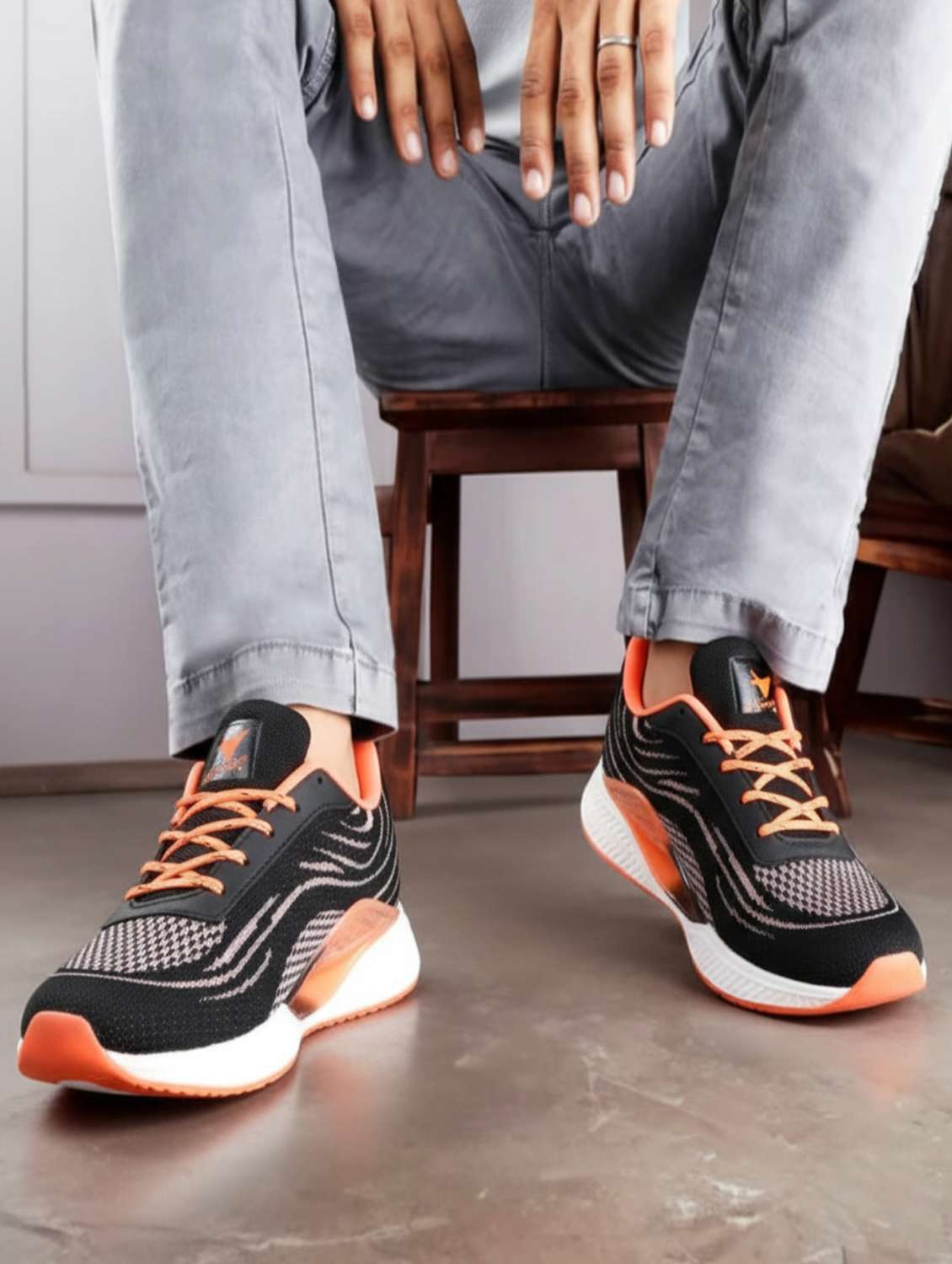 men black lace up sport shoe