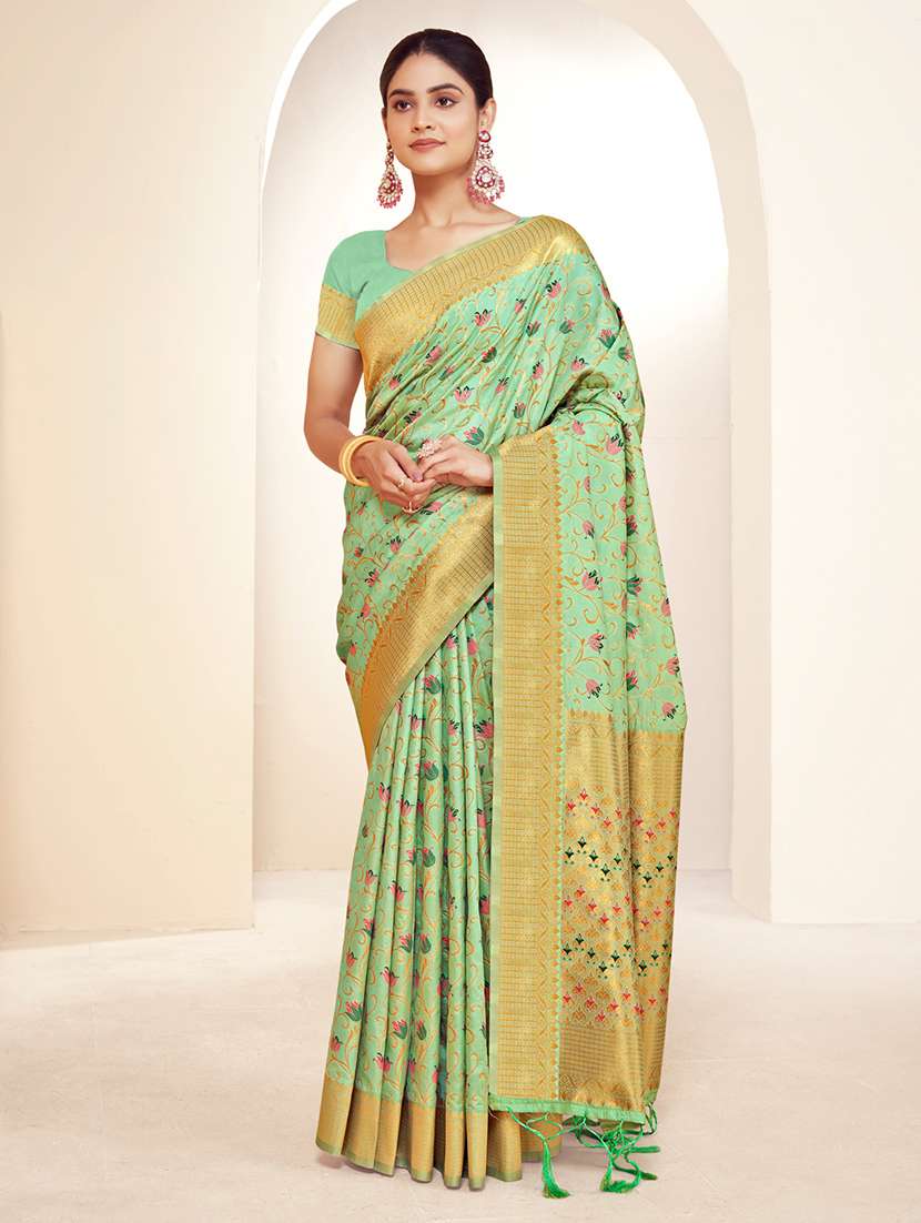 women self design banarasi saree with blouse