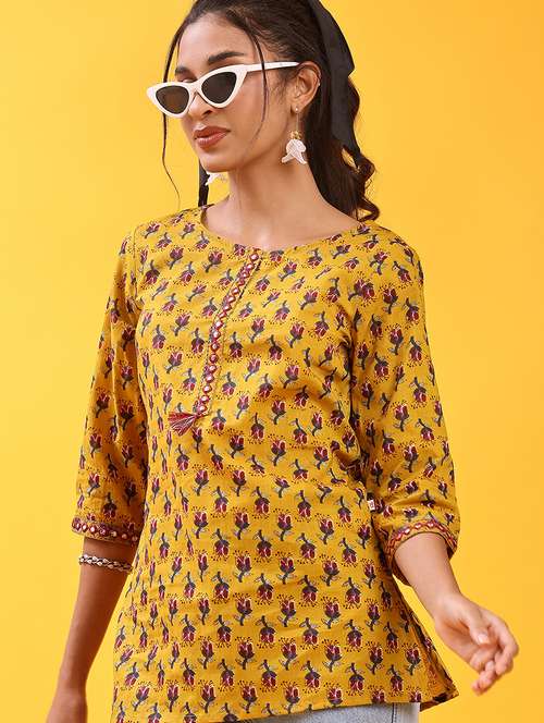 women floral printed three quarter sleeve straight kurti - 22087281 -  Standard Image - 0