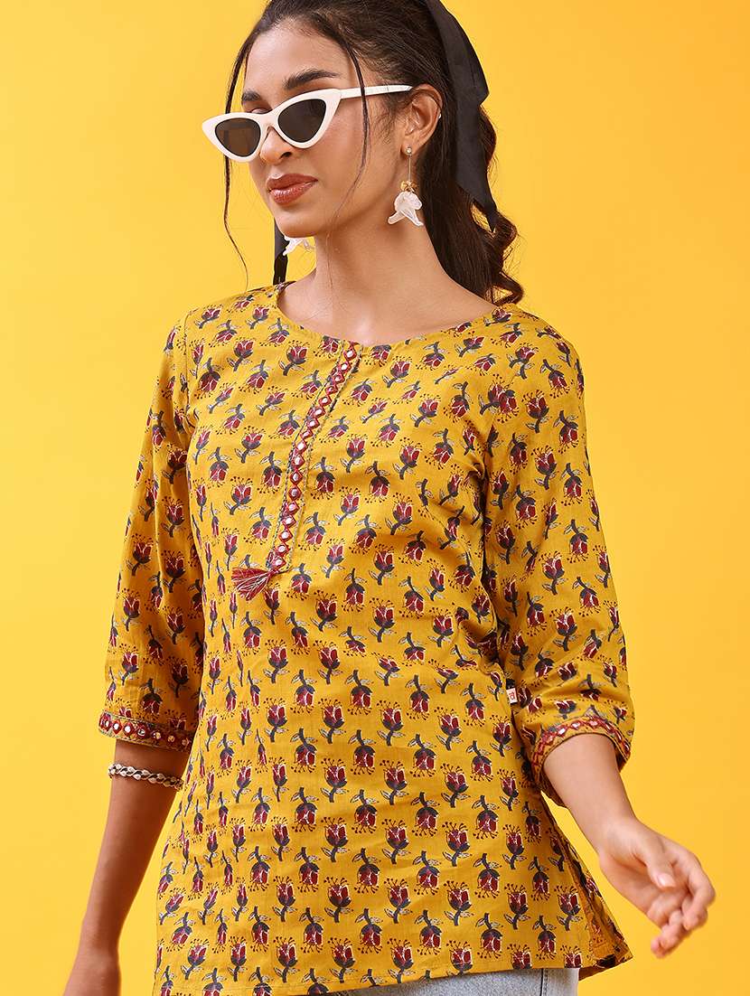 women floral printed three quarter sleeve straight kurti