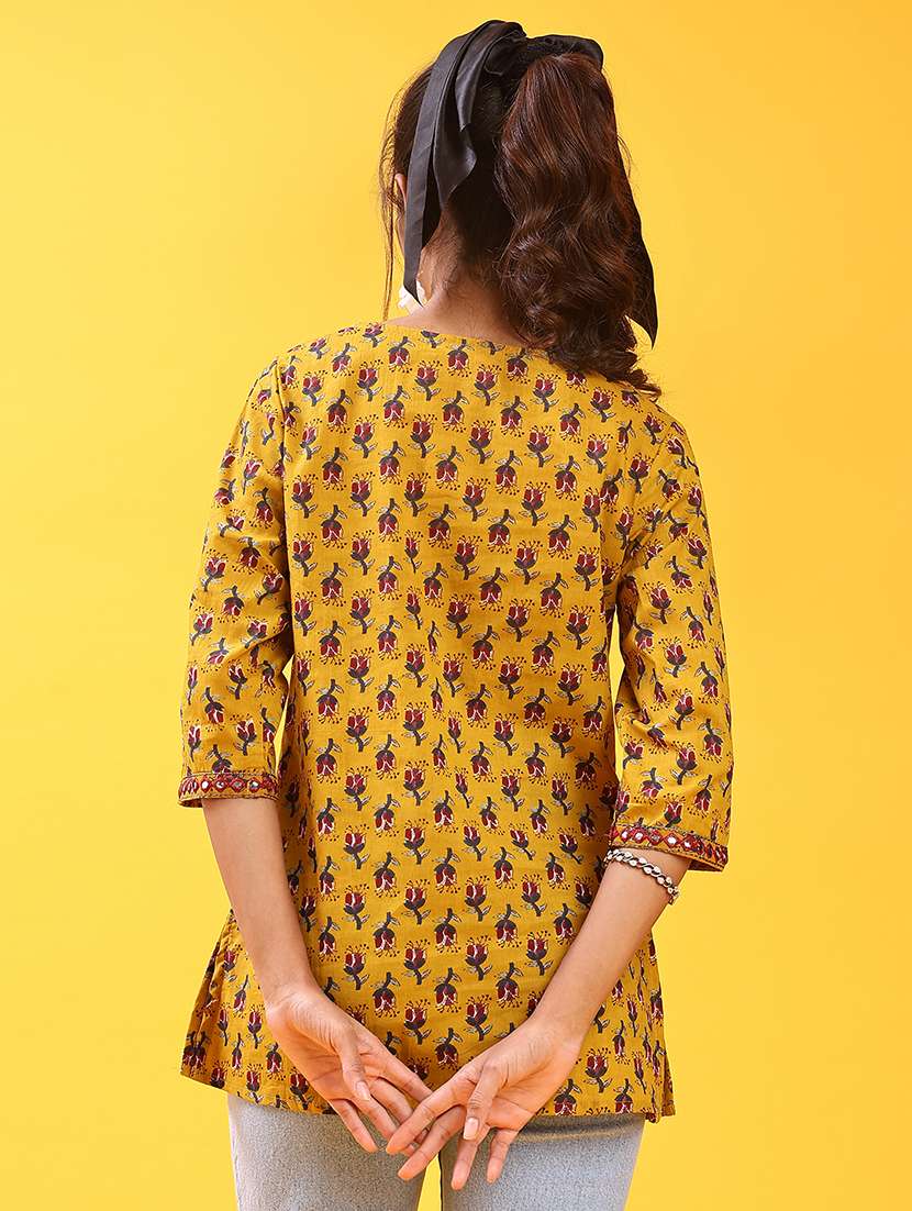 women floral printed three quarter sleeve straight kurti - 22087281 -  Standard Image - 3