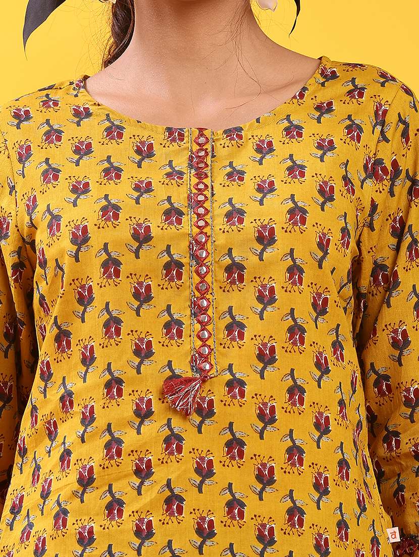 women floral printed three quarter sleeve straight kurti - 22087281 -  Standard Image - 5