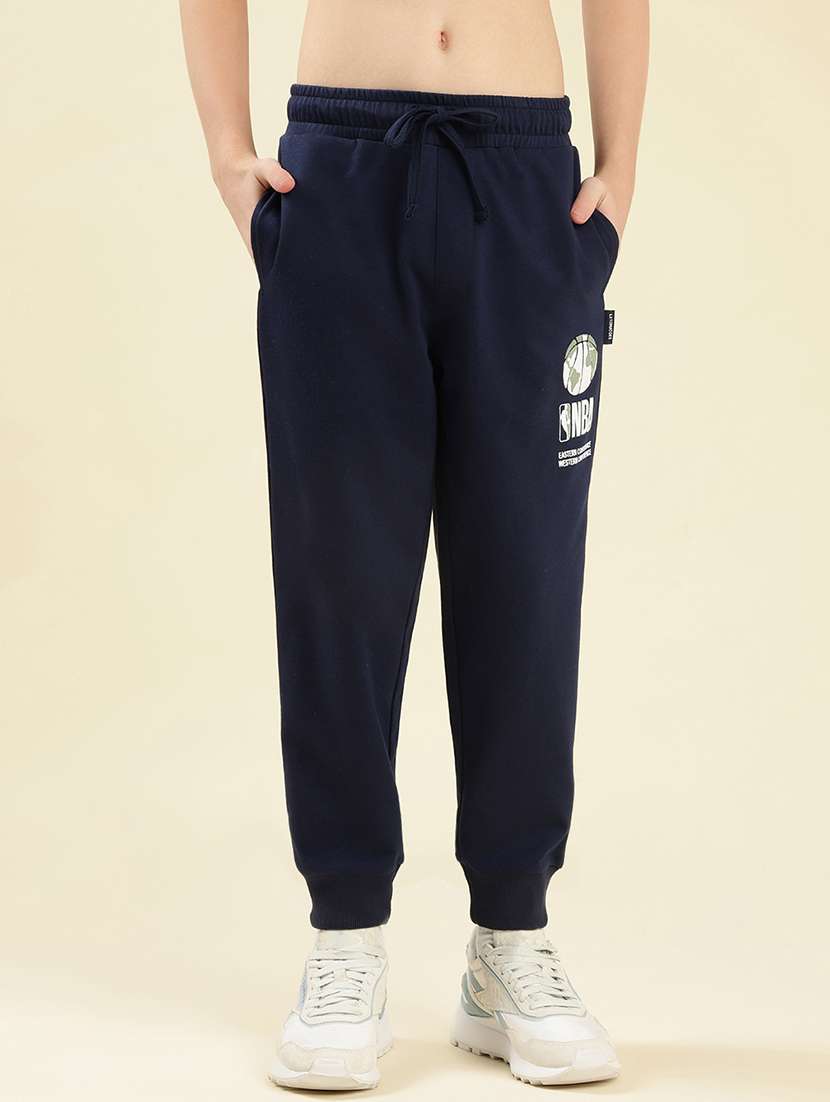 boys solid mid rise winterwear jogger