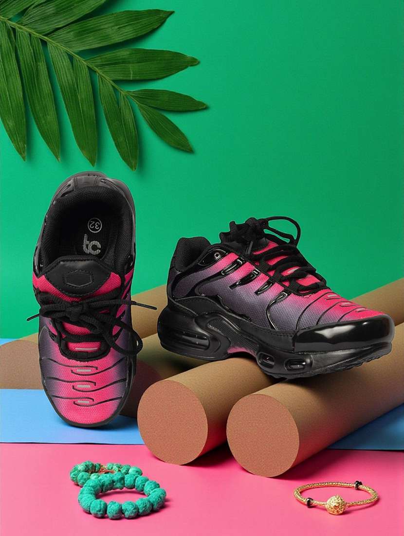 kids black lace up sneaker
