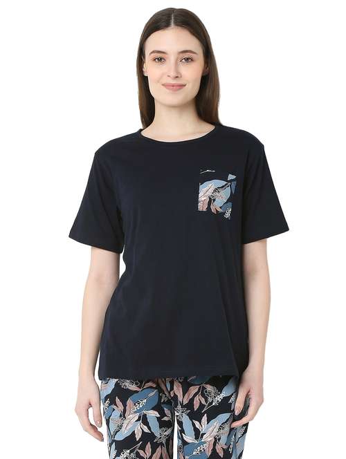 women solid short sleeve regular fit t-shirt - 22088060 - Standard Image - 0